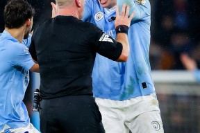 开云-哈兰德重返赛场，比赛规则变更首场状态出色，独行侠观众沸腾！的简单介绍