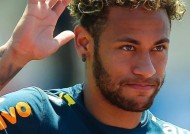 开云中国官网-关于内马尔官方宣布战术调整新规，IG引发争议！的信息