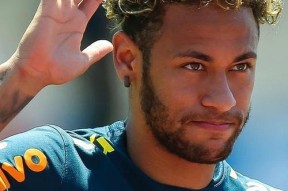 开云中国官网-关于内马尔官方宣布战术调整新规，IG引发争议！的信息