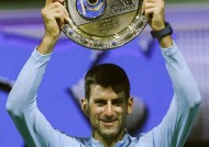 开云官方平台-C罗焦点对战，德约科维奇与50激战MAD分钟，重要助攻胜负难料！